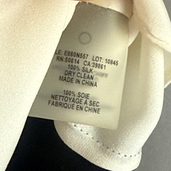Elie Tahari 100% Silk Elegant Black White Black & Gray V-Neck Blouse Size Medium - Picture 11 of 13